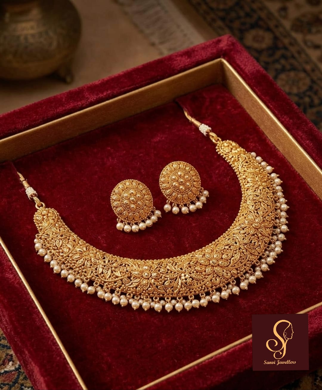 Classic Gold Plated Choker & Round Stud Set angle 2